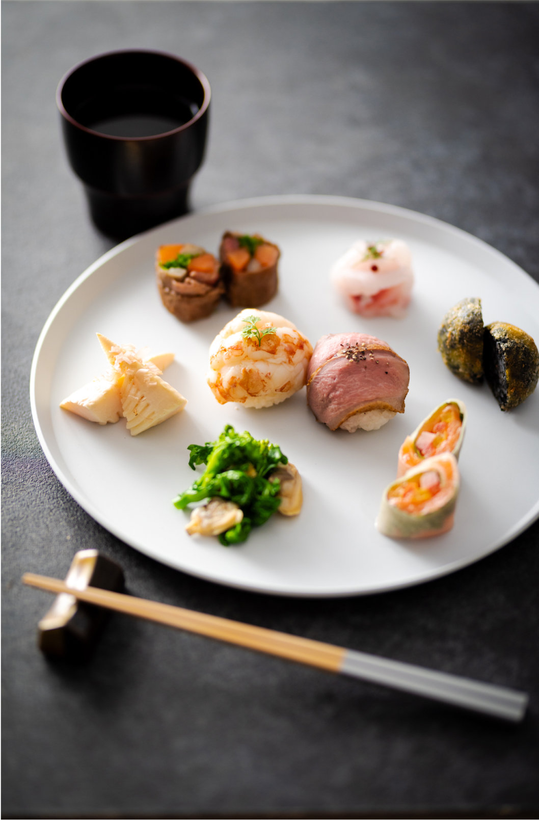 専属シェフによるバラエティ豊かなお食事